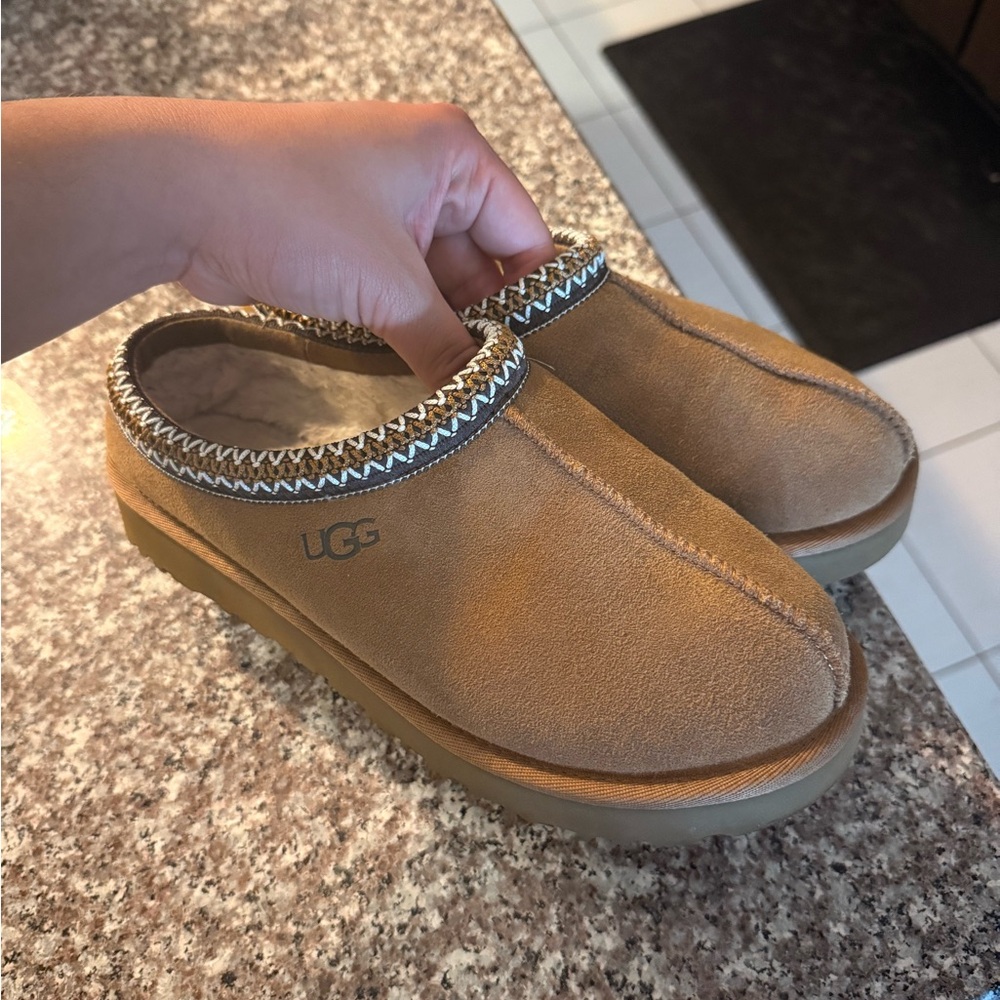 UGG Women’s Tasman II
